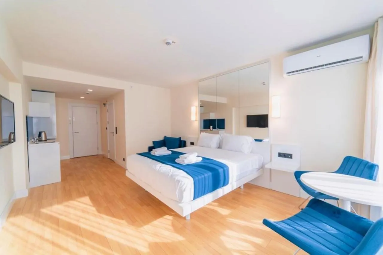 View & More Aparthotel In Batumi