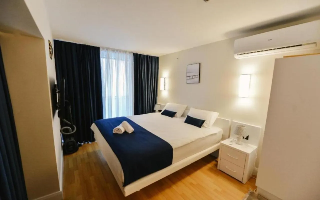 View & More Aparthotel In Batumi