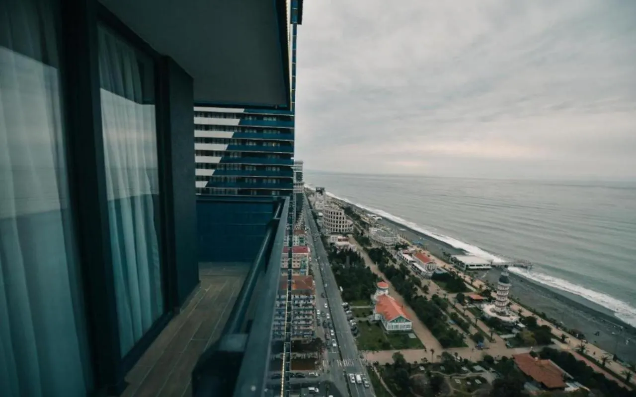 View & More Aparthotel In Batumi